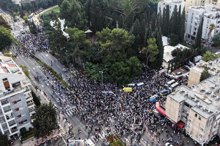 צילום: REUTERS/Roei Kastro הלוייתו של סגן הדר גולדין ז"ל