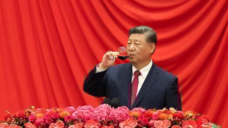 נשיא סין שי ג'ינפינג באירוע בבייג'ינג לציון 76 שנה להקמת הרפובליקה העממית של סין הקומוניסטית 30 בספטמבר