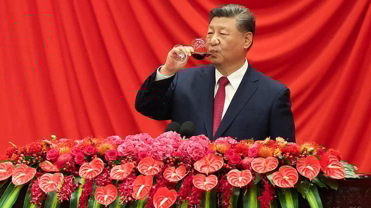 נשיא סין שי ג'ינפינג באירוע בבייג'ינג לציון 76 שנה להקמת הרפובליקה העממית של סין הקומוניסטית 30 בספטמבר