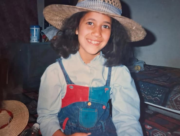 ''המטרה הייתה להיות בסדר ולא לבלוט יותר מדי''. טרייסטמן בילדותה (צילום: אלבום ביתי) זוהרה טרייסטמן בילדותה