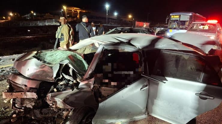 תאונת דרכים בין 2 כלי רכב פרטיים בכביש 317 בסמוך למעון