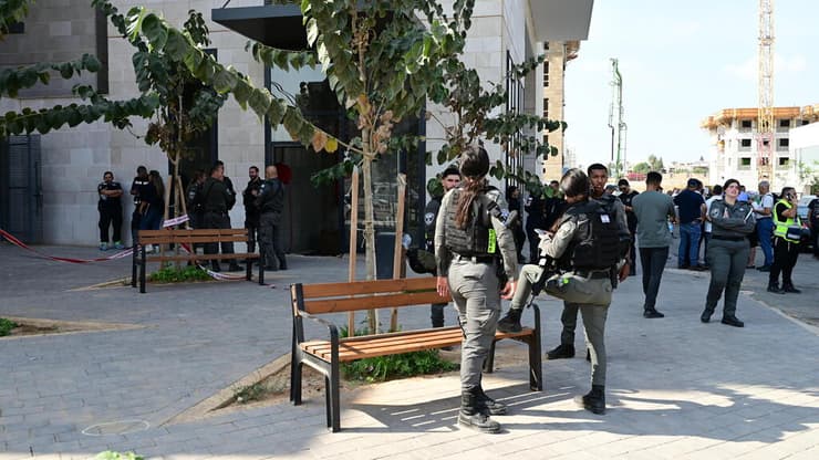 זירת הדקירה בשכונת נופי בן שמן בלוד