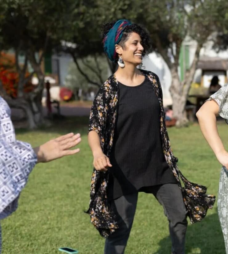 "רוצה לעשות שלום מיני" (צילום: תמר כינרתי) זוהרה טרייסטמן