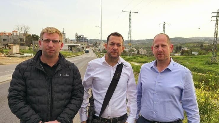 מימין: ראשי המועצות עוזאל ותיק יוסי דגן ויהונתן קוזניץ