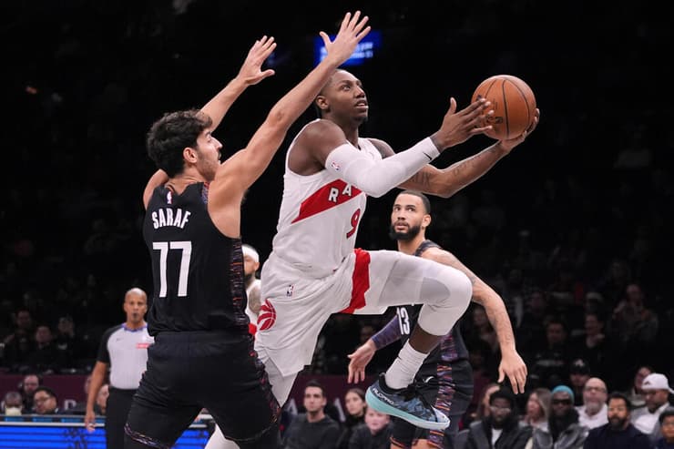 שרף מנסה לשמור על בארט