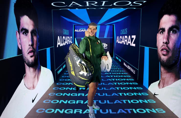 אלקראס חוגג את מקומו בראש הדירוג בסיום השנה