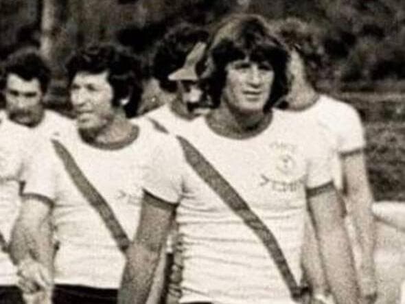 מני גודארד ז"ל בתקופתו כחלוץ הפועל בארי (צילום: ארכיון בארי) מני גודראד ז"ל בתקופתו כחלוץ 'הפועל בארי'