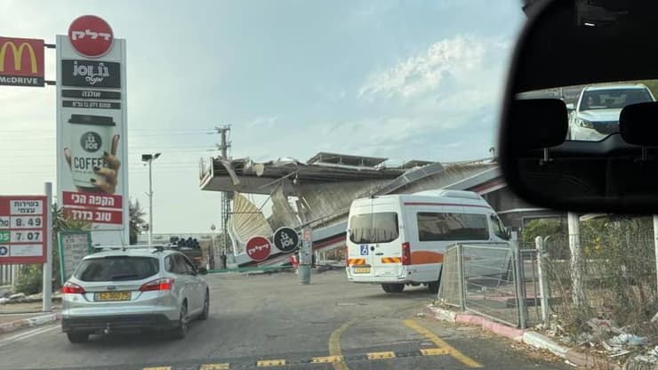 קריסת תחנת דלק בכביש 2 במחלף אולגה