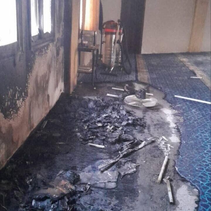 כתובות שרוססו על מסגד בכפר דיראסתיא על ידי מתנחלים