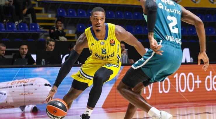 לוני ווקר מכדרר