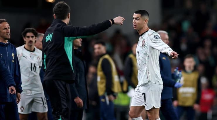 כריסטיאנו רונאלדו יורד למקלחת מוקדמת