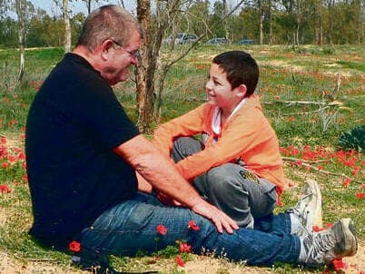 גוני בילדותו לצד אביו: "היה שם בשבילי תמיד" yk14580070