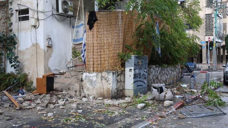 צילום: דנה קופל מרפסת קרסה בתל אביב