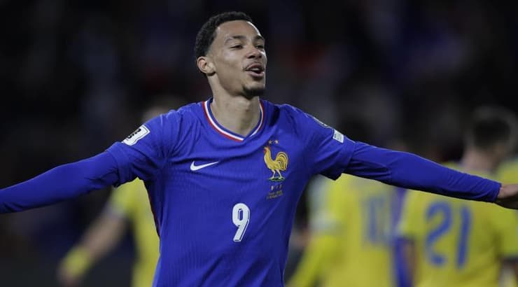 הוגו אקיטיקה חוגג