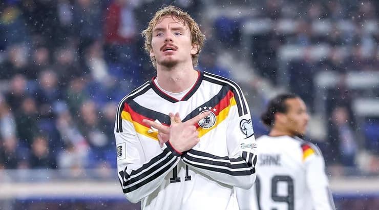 ניק וולטמאדה בחגיגה המפורסמת