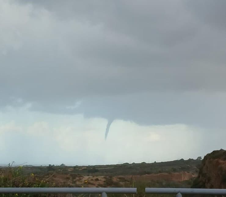 נד מים בין אשקלון לאשדוד