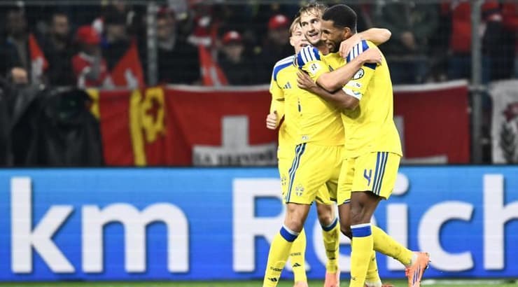 השבדים חוגגים