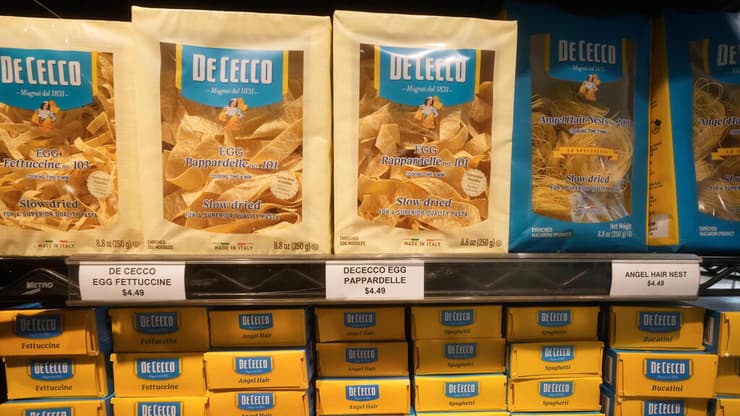 פסטה איטלקית של De Cecco בחנות בסן פרנסיסקו