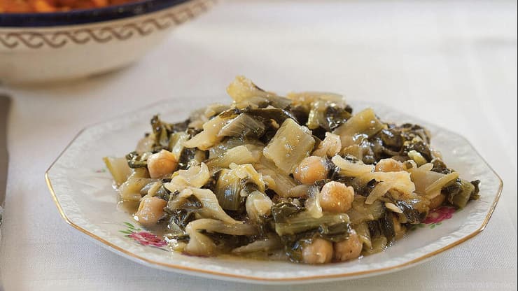 סלט מנגולד וחומוס