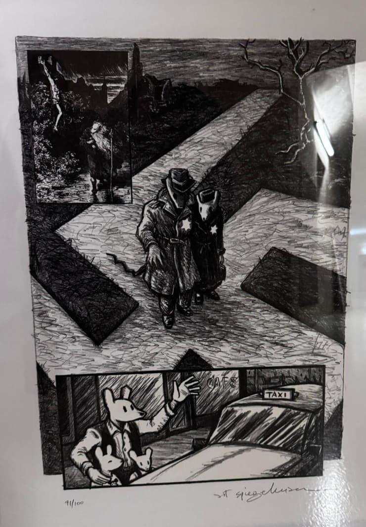 יצירתו של ארט ספיגלמן, מתוך התערוכה "יהודים טובים/רעים" (צילום: זאב אברהמי) יצירתו של ארט ספיגלמן, מתוך התערוכה "יהודים טובים/רעים"