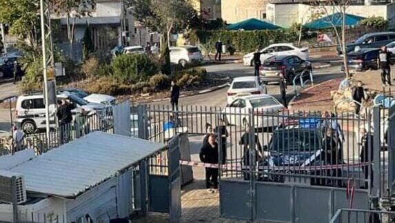 שומר בית ספר נפגע מירי בעין מאהל