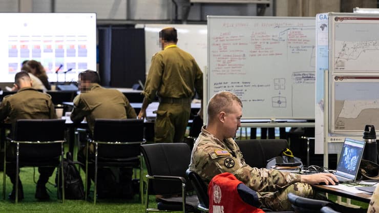 קריית גת חיילים אמריקנים בבסיס של מרכז התיאום האזרחי של ארה"ב בישראל