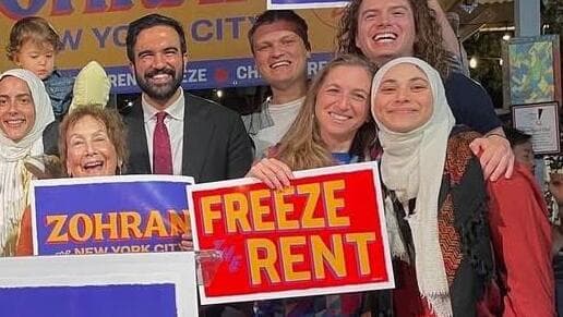 קוואס (מימין) וממדאני (צילום: מתוך עמוד האינסטגרם של אבר קוואס) אבר קוואס, פעילה פלסטינית אנטי ציונית