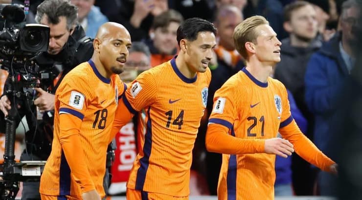 שחקני הולנד מאושרים