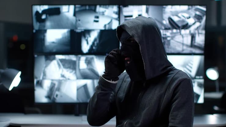 האקר השתלט על סרטוני מצלמות אבטחה