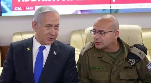 נתניהו ומזכירו הצבאי גופמן, שימונה לראש המוסד רומן גופמן, בנימין נתניהו