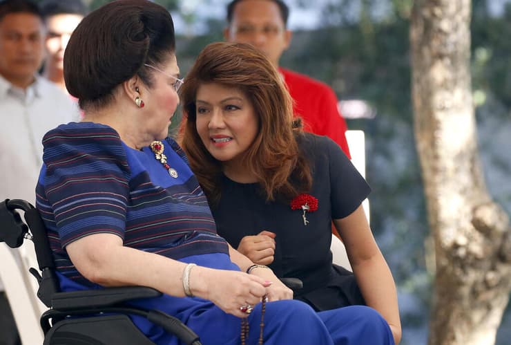 מרקוס ואמה אימלדה. הסנאטורית מקורבת לנשיא לשעבר דוטרטה, שעצור בהולנד (צילום: Bullit Marquez/AP) איימי מרקוס