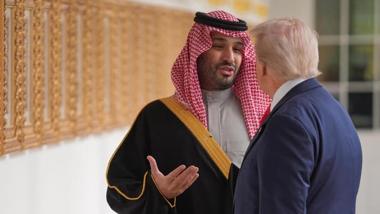 טראמפ ובן סלמאן. "המשך התקיפות באיראן - אינטרס אזורי" (צילום: AP Photo/Evan Vucci) טראמפ ובן סלמאן