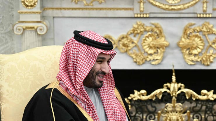 בן סלמאן (צילום: Brendan SMIALOWSKI / AFP) טראמפ ובן סלמאן