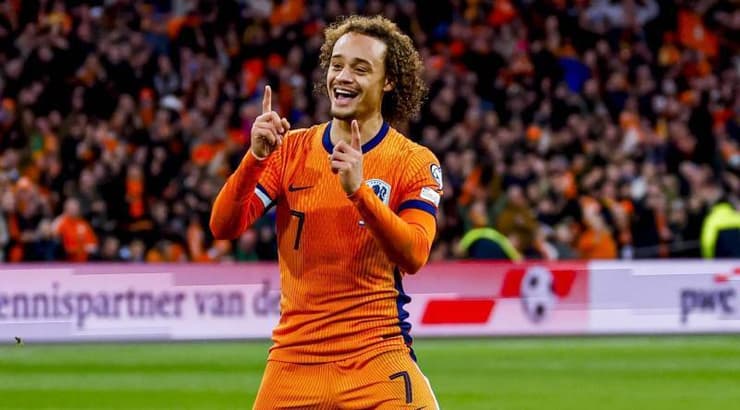 צ'אבי סימונס מאושר