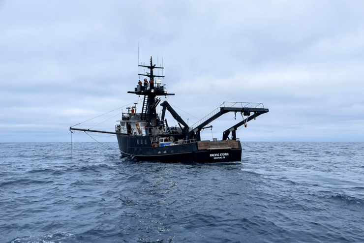 ספינת המחקר "פסיפיק סטורם"