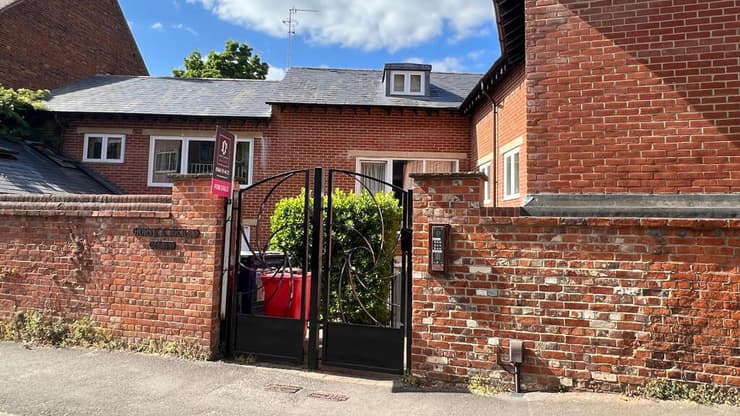 הבית של אבנר נתניהו באוקספורד 