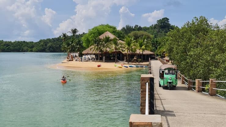 קו פייאם, עם ים יפהפה ואווירה רגועה