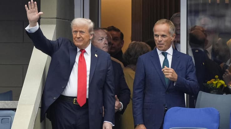 דונלד טראמפ ומנכ"ל רולקס ז'אן-פרדריק דופר בגמר אליפות ארה"ב הפתוחה בטניס