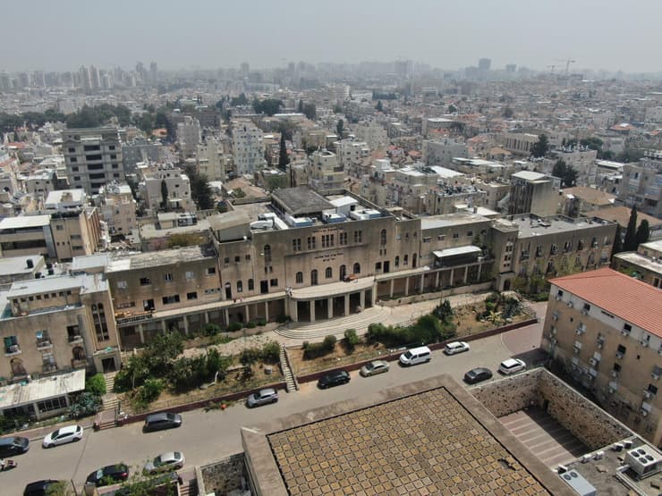 ישיבת פוניבז', מבט מהאוויר (צילום: ChaimS / Shutterstock) ישיבת פוניבז', מבט מהאוויר