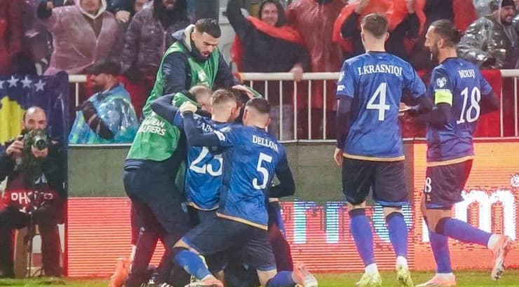 שמחה אצל שחקני קוסובו אחרי שער השוויון