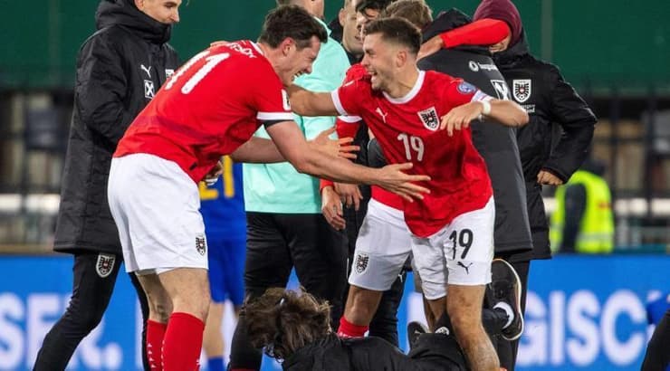 שחקני אוסטריה בטירוף