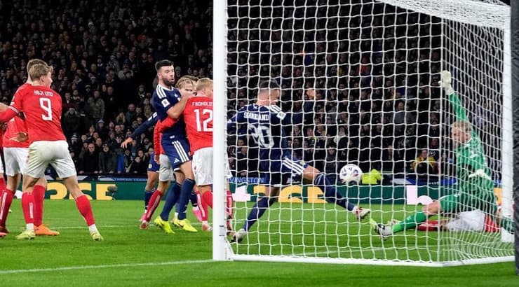 לורנס שנקלנד כובש מקרוב