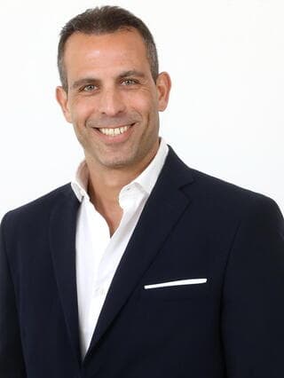 עו"ד זיו גרומן