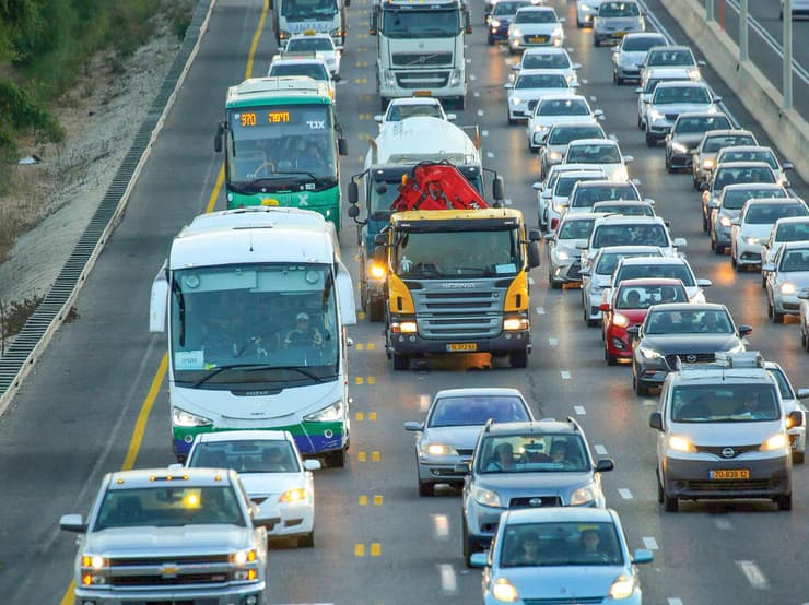 תושב גוש דן תקוע בפקק כ-100 שעות בממוצע בשנה (צילום: יריב כץ) yk14586603