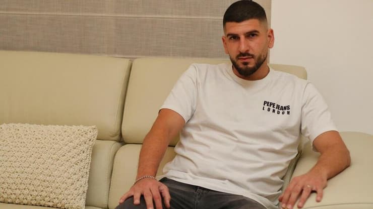 "האהבה שלנו כל כך גדולה שאין לי מילים להסביר אותה" (צילום: מאיר אבן חיים) עומרי גואילי