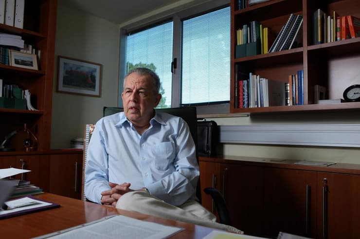 פרופ' חיים הררי במכון ויצמן למדע