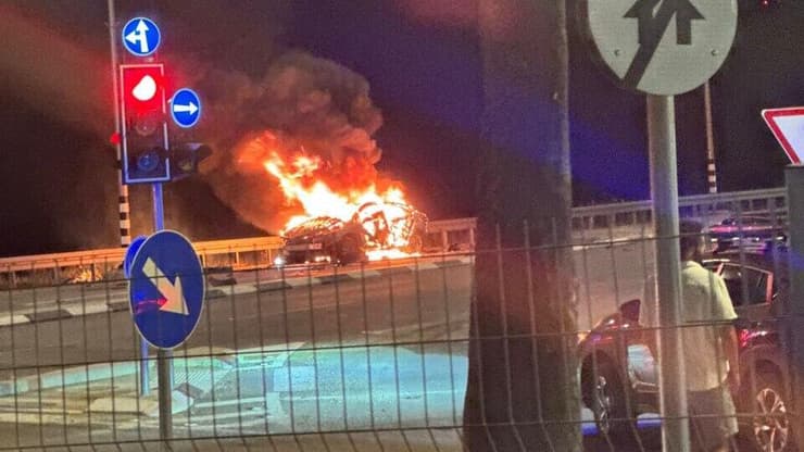 רכב התפוצץ בצומת משמר העמק