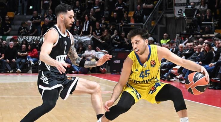 תמיר בלאט בפעולה