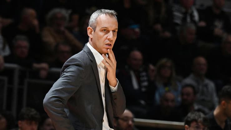 מאמן מכבי ת"א עודד קטש