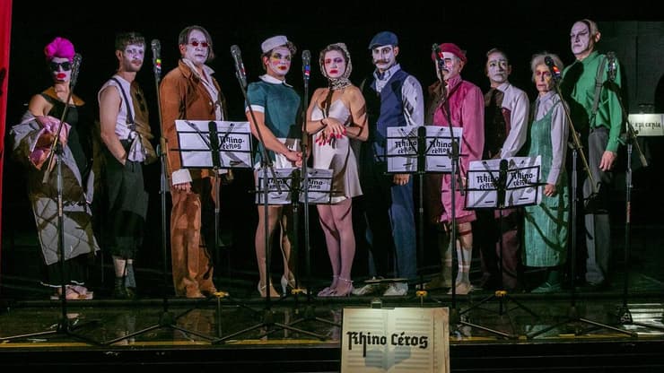 מתוך "קרנפים" בבית ליסין